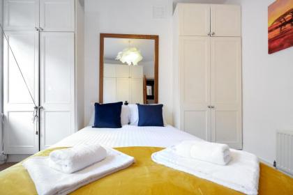London Spacious 3 Bedroom House Fulham By MDPS - image 16