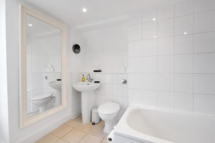 London Spacious 3 Bedroom House Fulham By MDPS - image 29