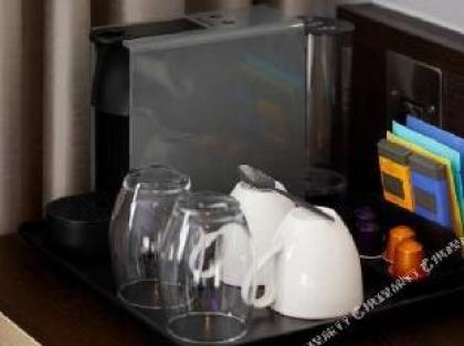 Premier Inn London City (Old Street) - image 10