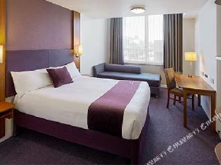 Premier Inn London City (Old Street) - image 4