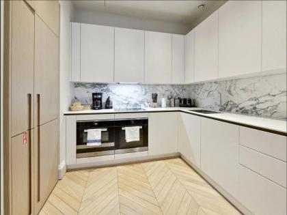 Luxurious Covent Garden Penthouse - image 23