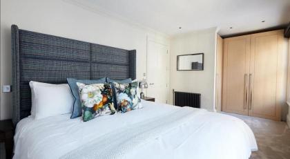 Luxurious Covent Garden Penthouse - image 27