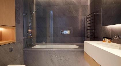 Luxurious Covent Garden Penthouse - image 30