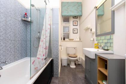 Central 2 Bedroom Apartment near Old Street - image 26