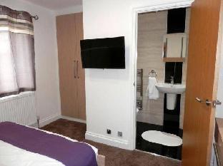 London Plus Heathrow B & B - main image