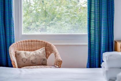 Bright Two Bedroom Apartment Near Vibrant Camden Town - image 23