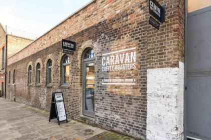 Super 1BD Garden Flat Islington London - image 23