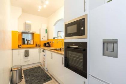 Superb flat close to super famous Portobello Road - image 11