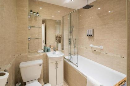 Superb House close to the lovely Little Venice - image 23