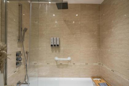 Superb House close to the lovely Little Venice - image 24