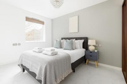 The Islington Collection - image 25