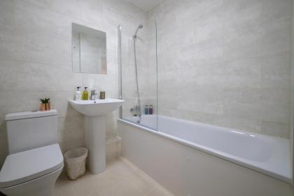 London Heathrow Serviced Apartments - image 6