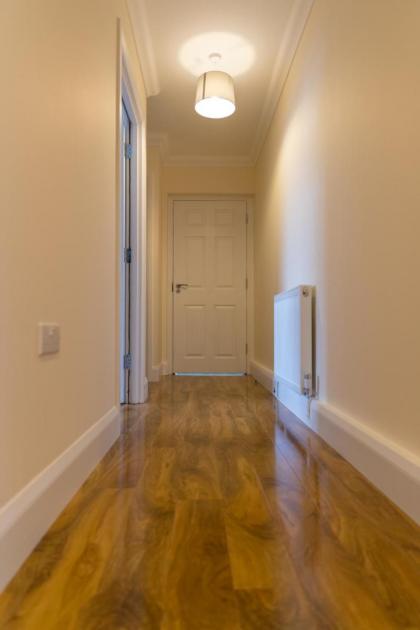 London Heathrow Serviced Apartments - image 7