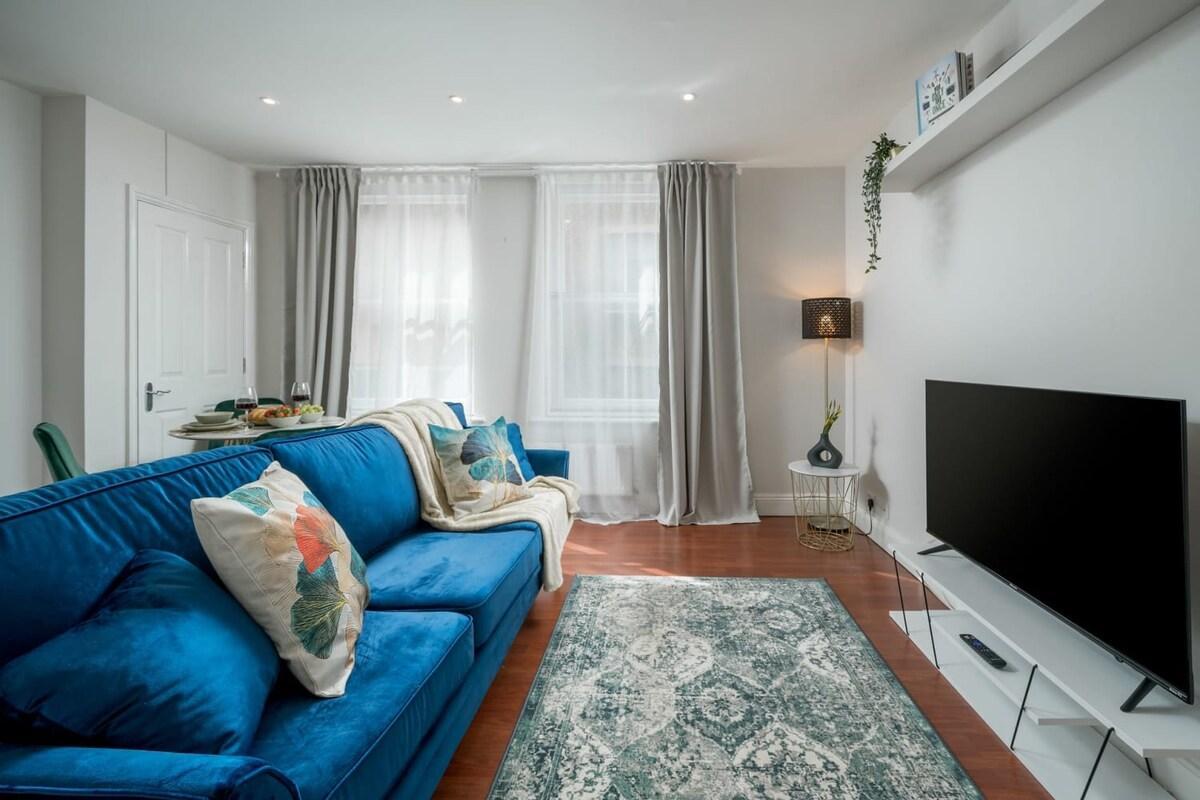 Shoreditch London Stylish One-Bedroom Apartment - main image