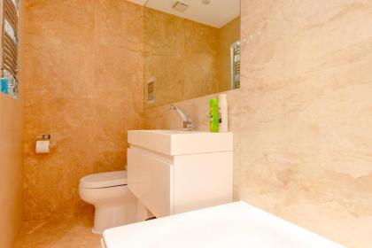 Central 2 Bedroom Flat near Hyde Park - image 29