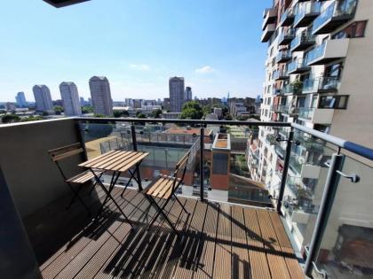 Cubo Canary Wharf - image 25