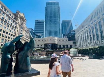 Canary wharf Luxury apartment - image 25