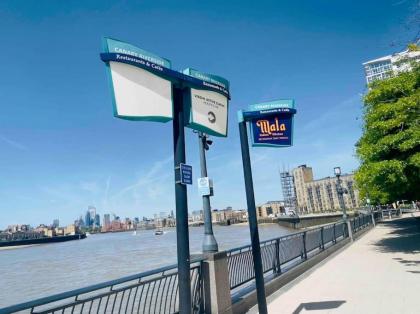 Canary wharf Luxury apartment - image 27