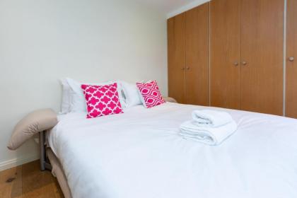 Modern and Bright 3 Bedroom House in Paddington - image 23