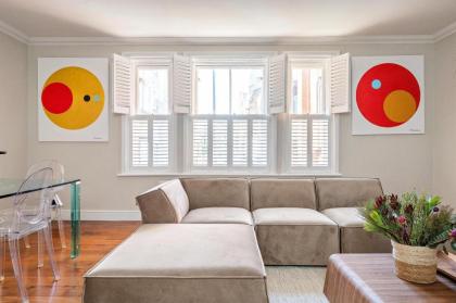 Period 3-Bed Maisonette next to the City of London - image 10