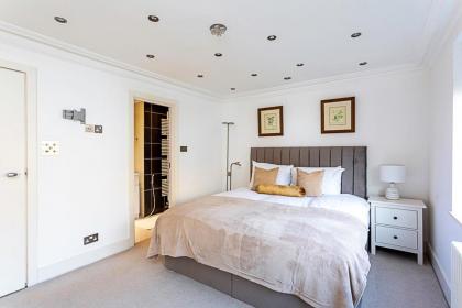 Little Venice House - image 28