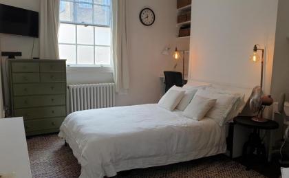 Charming 1-Wall Bed Comfortable Studio in NWLondon - image 27