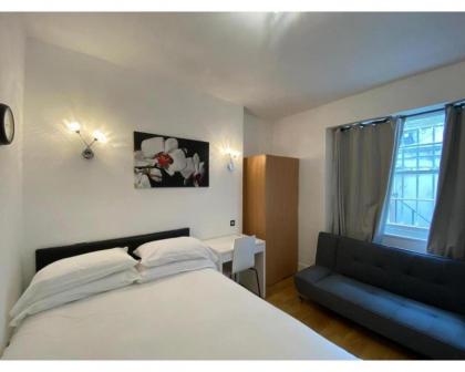80 Inverness Terrace - image 21
