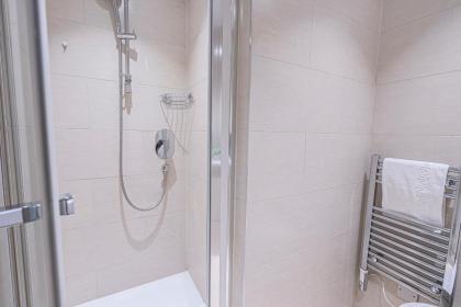 Goodge Apartments - image 24