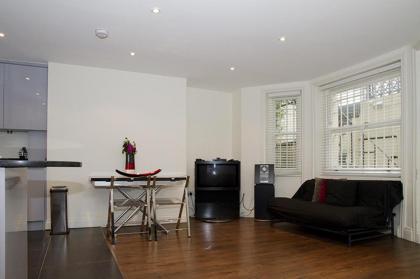 Holiday Lets London - C - image 22