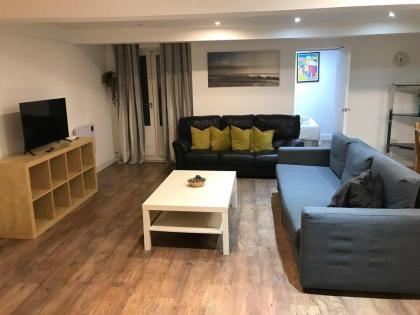 Good Size Basement 1-Bedroom Flat Hyde Park B24 - image 21