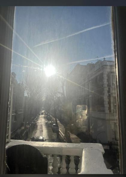 Beautiful and Cozy One Bedroom/ One Bath Central London - image 26