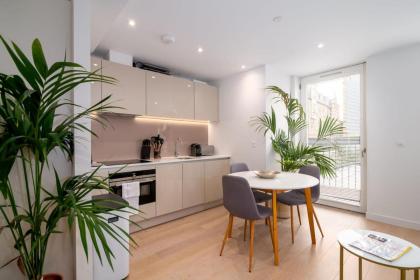 GuestReady - Modern Studio for 2 in Albion Court - image 21