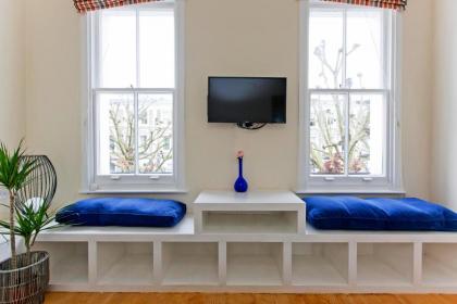 4 Bed Duplex Garden Views - image 23