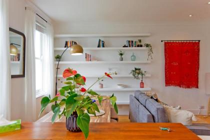 4 Bed Duplex Garden Views - image 26