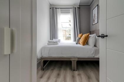Little Venice Luxury Apartment - image 11