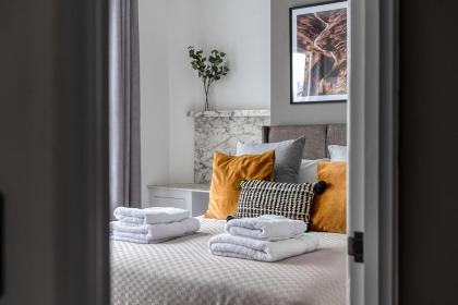 Little Venice Luxury Apartment - image 21