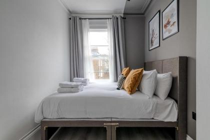 Little Venice Luxury Apartment - image 24