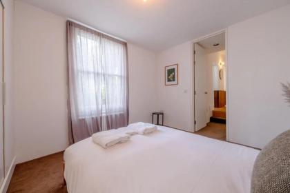 Stylish & Light Victorian 2BD Flat - Holland Park - image 28