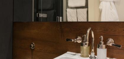 The Grosvenor Square Penthouse - image 22