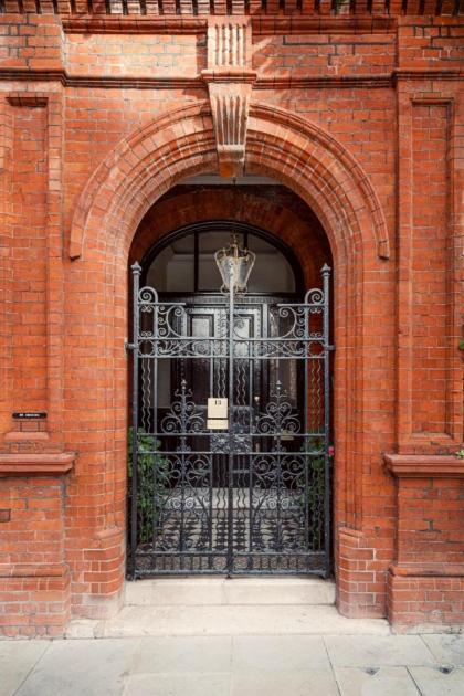 The Mayfair Rectory - image 26