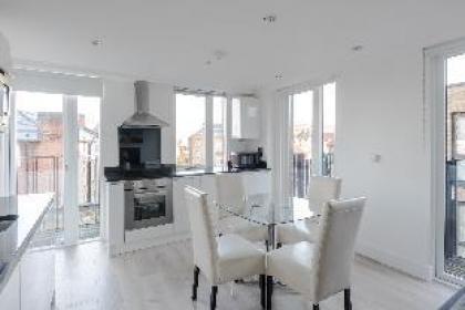 Two BR apt with view in the heart of King's Cross - image 13