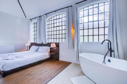 Stunning Penthouse Apartment Close to Queen's Park - Mega Fast Internet - image 26