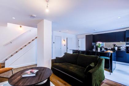 Beautiful 3-Bedroom House Just Minutes from Queen's Park Tube - image 25