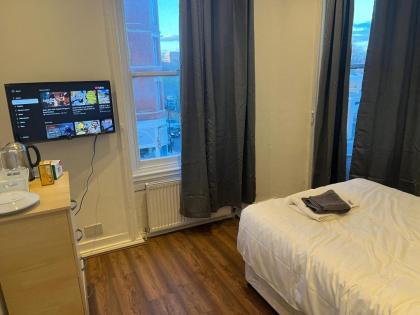Y2 guest house - image 27
