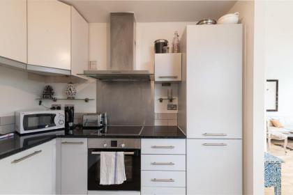 Regent's Canal View Apartment - image 24