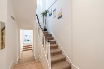 Spacious and Comfy 4 Bedroom House near Oxford Street and marble Arch - image 21