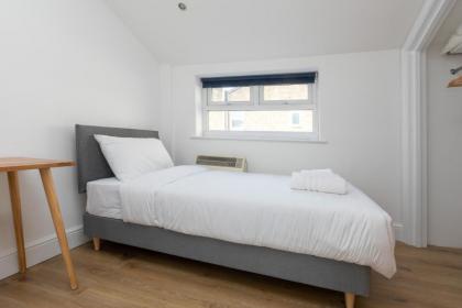 Spaciously renovated 2BD Flat - Camden - image 21