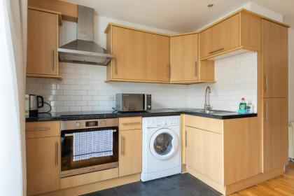 Spaciously renovated 2BD Flat - Camden - image 29