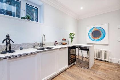 Arcore Premium Apartments Craven Street - image 25