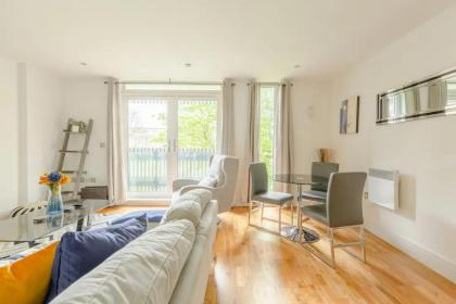 Bright & Cosy 2BD by the Canal! - Limehouse - image 22